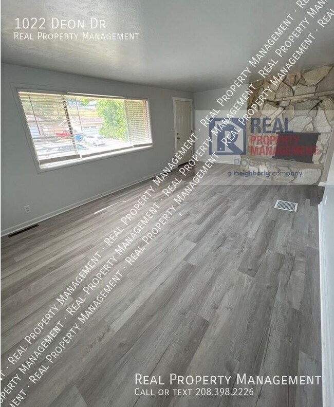 Photo - 1022 Deon Dr