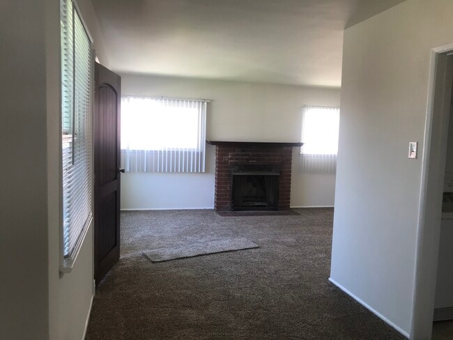 Photo - 830 Avenue C