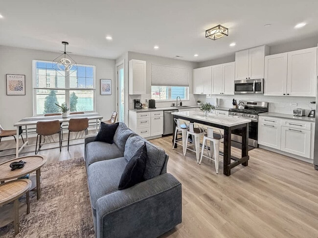 Photo - 28411 Torch Pkwy Unidad SI ID1502223P