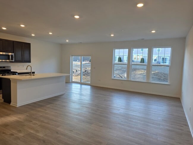 Photo - 248 Cooney Wy