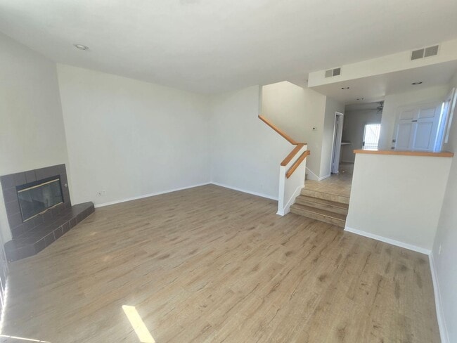 1874 Oliver Ave
