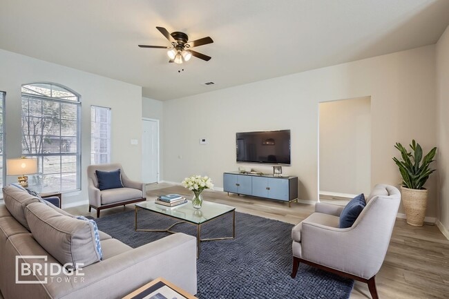 Photo - 7632 Craig St