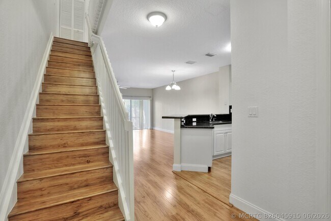 Photo - 6527 Catalina Ln