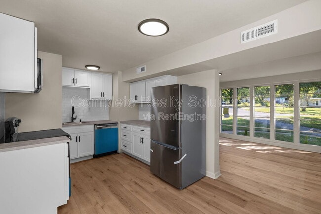 Photo - 1395 St Jean St