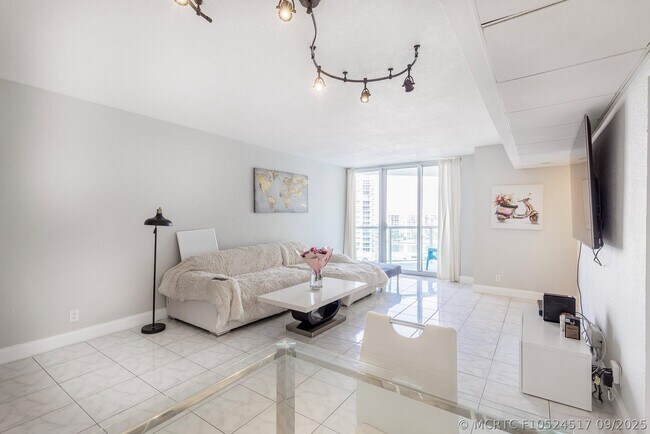 3801 S Ocean Dr Unit 10S