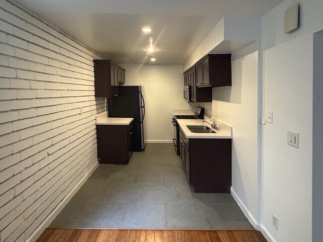 Photo - 1211 Horn Ave Unit 104