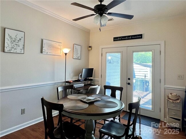 Photo - 414 Clarkson Green St