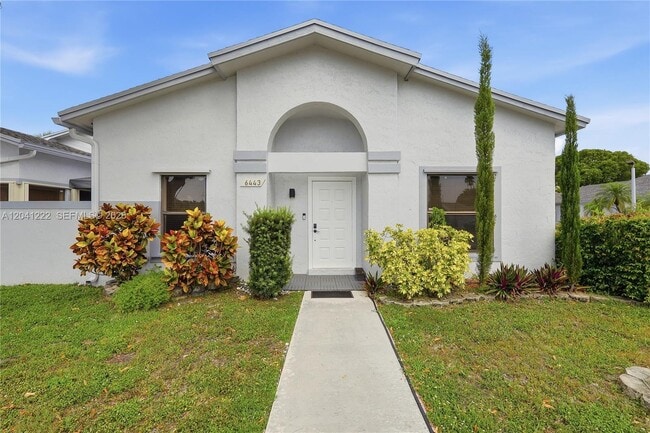 Building Photo - 6443 SW 152nd Cir Pl