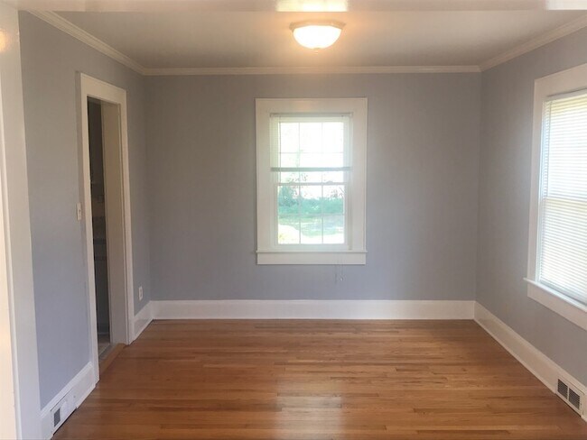 Photo - 306 West Ave