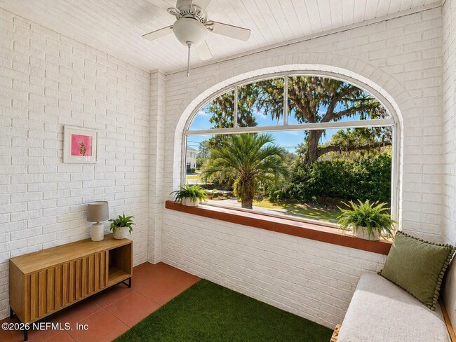 Photo - 1765 Canterbury St