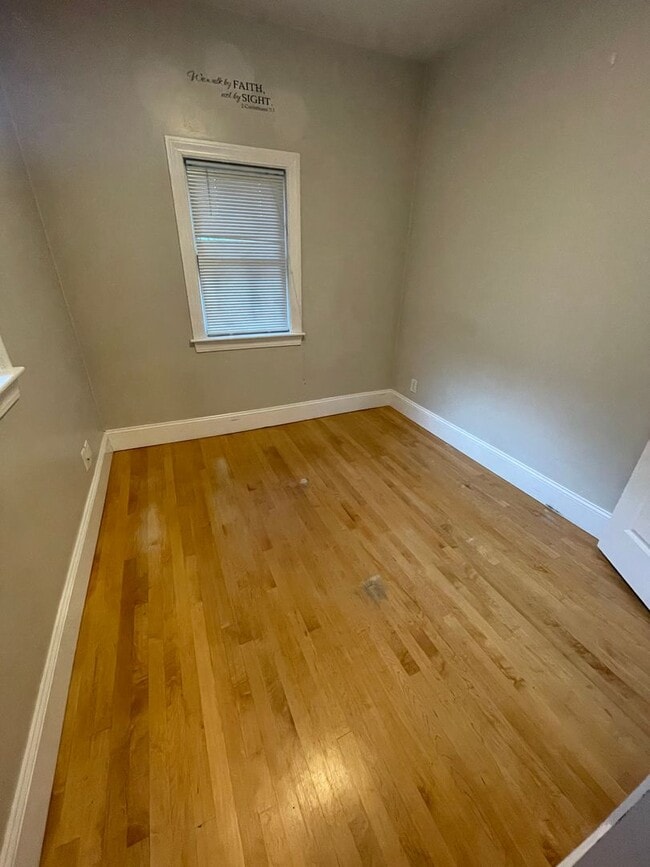 4 Gardner St