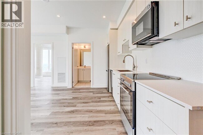 Photo - 15 Wellington St S Unit 2802