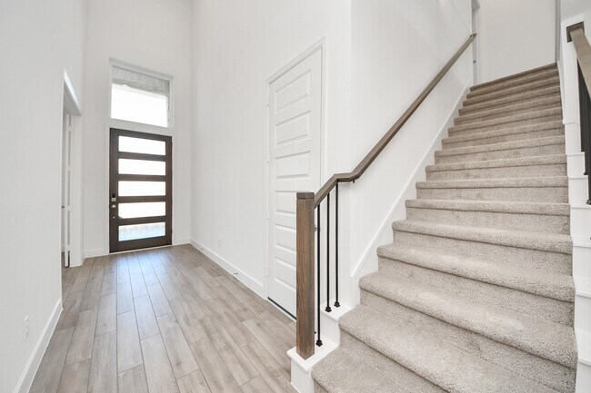 Photo - 5806 Pink Coral Ln