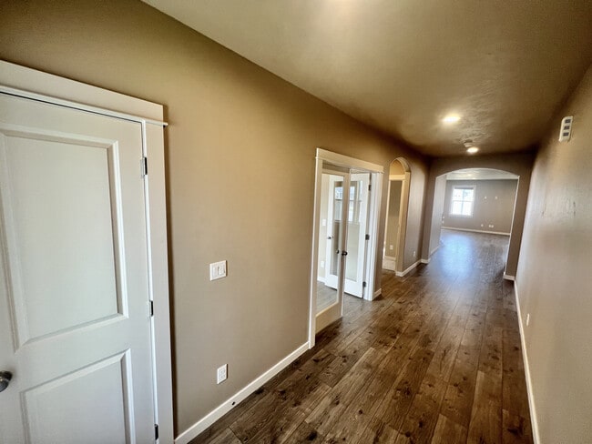 Photo - 2395 Chelan St