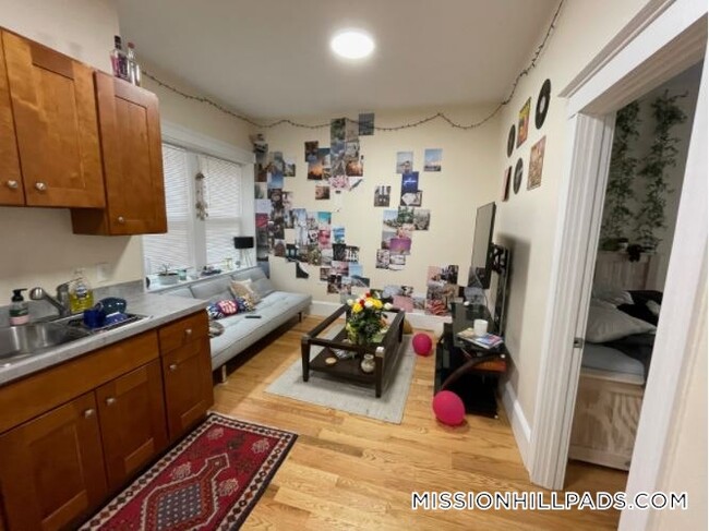 Photo - 881 Huntington Ave Apartment Unit 3