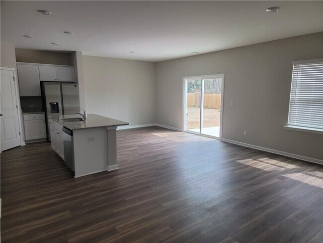 Photo - 4217 Waxwing St