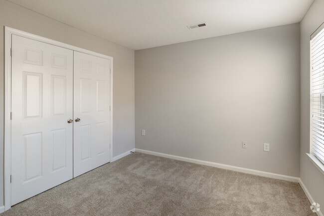 2BR, 2BA - 877SF - Model Unit - Bedroom