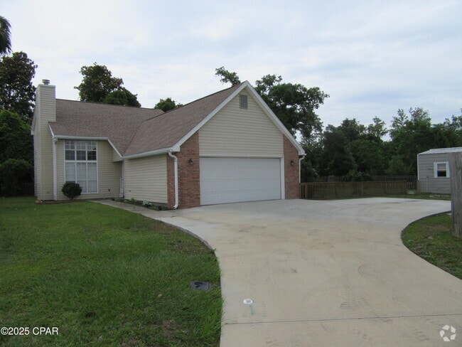 Building Photo - 801 Plantation Way Rental