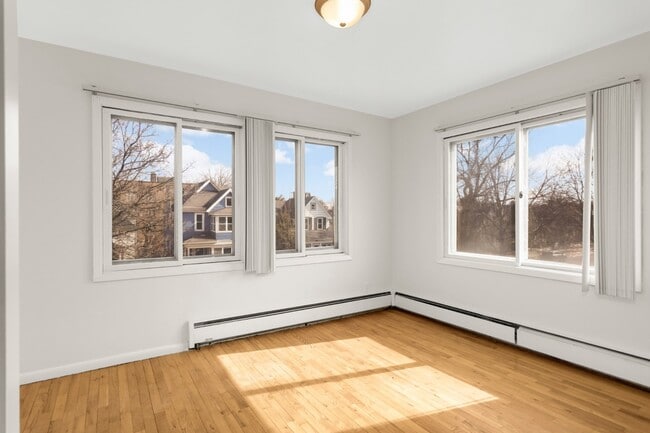 Photo - 3308 Girard Ave S Unit 304