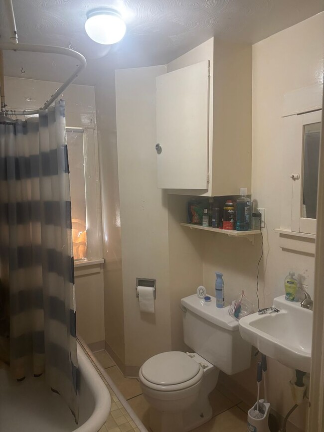 Photo - 931 Dewey St Unit 931 1/2