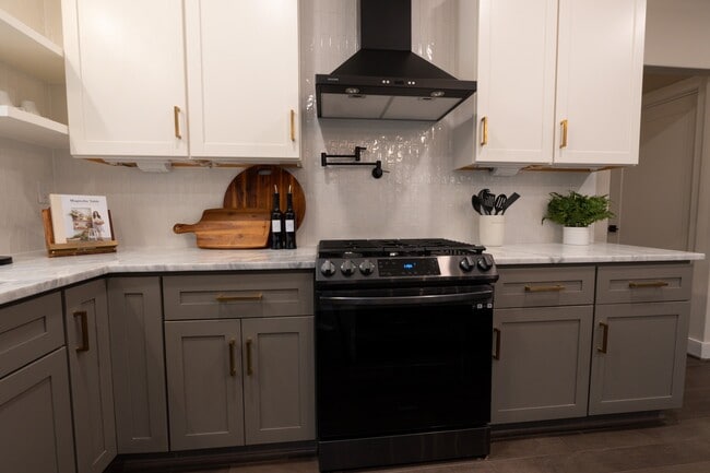 Photo - 10023 Piping Rock Ln