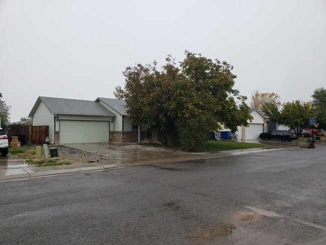 Photo - 461 N Sun Ct