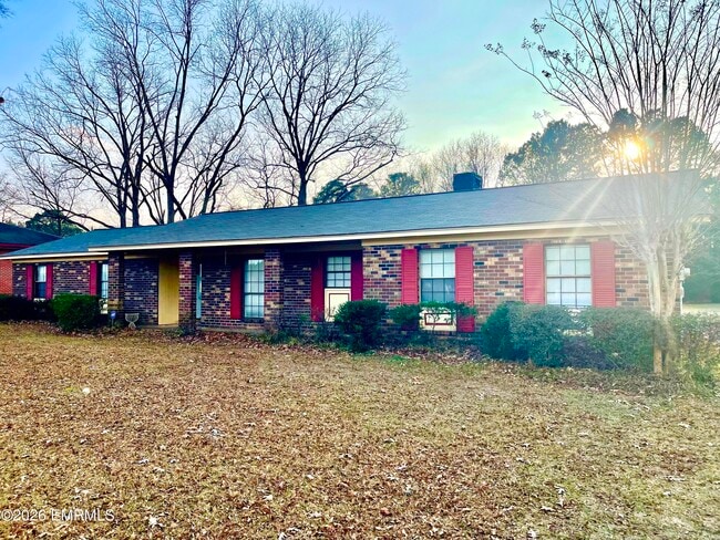 Building Photo - 5293 Hwy 19 N