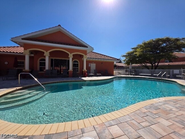 Building Photo - 15999 Mandolin Bay Dr Unit 202