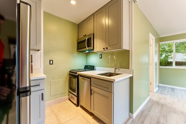 Photo - 7835 S 126th St Unit A