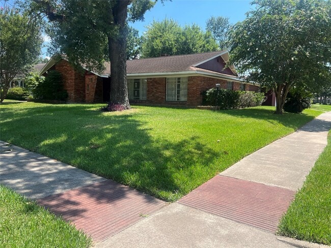 Photo - 3715 Latma Dr