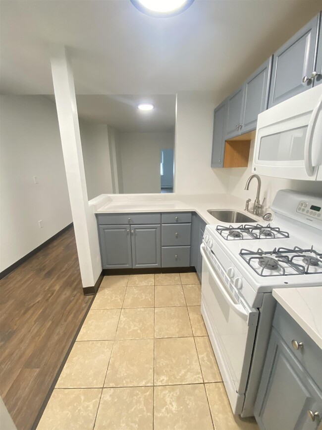1 Franklin St Unit 203