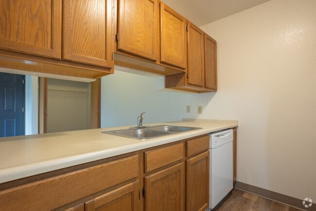 2BR, 2BA - 1,149SF - Kitchen