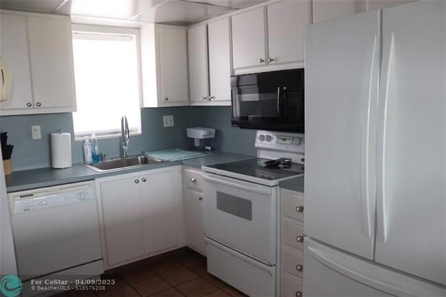 Photo - 3150 W Rolling Hills Cir Unit 304