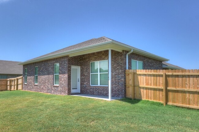 802 Delaney Dr