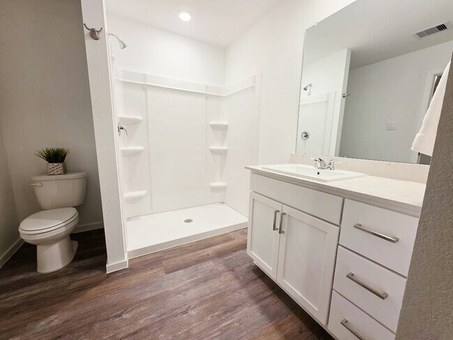 Photo - 40821 Hawthorne Glades St