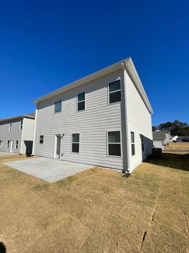 Photo - 7 Longbrooke Dr SE