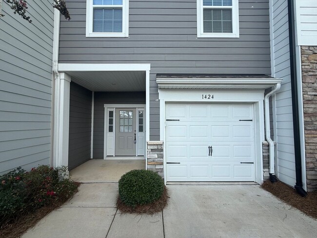 Photo - 1424 Crest Creek Court