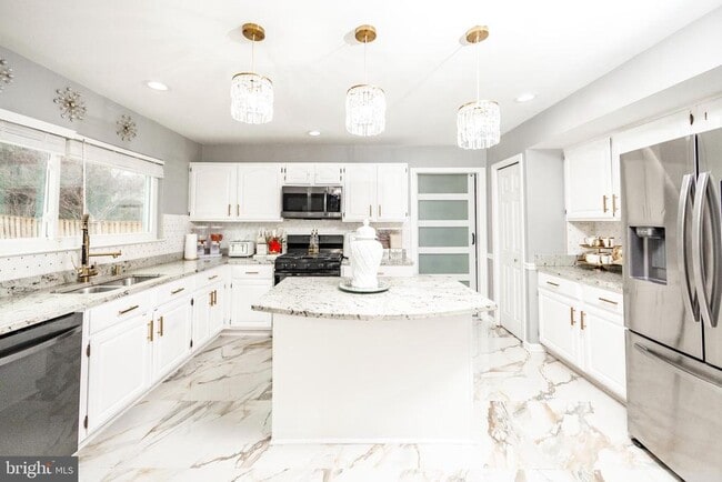 Photo - 15013 Jerimiah Ln