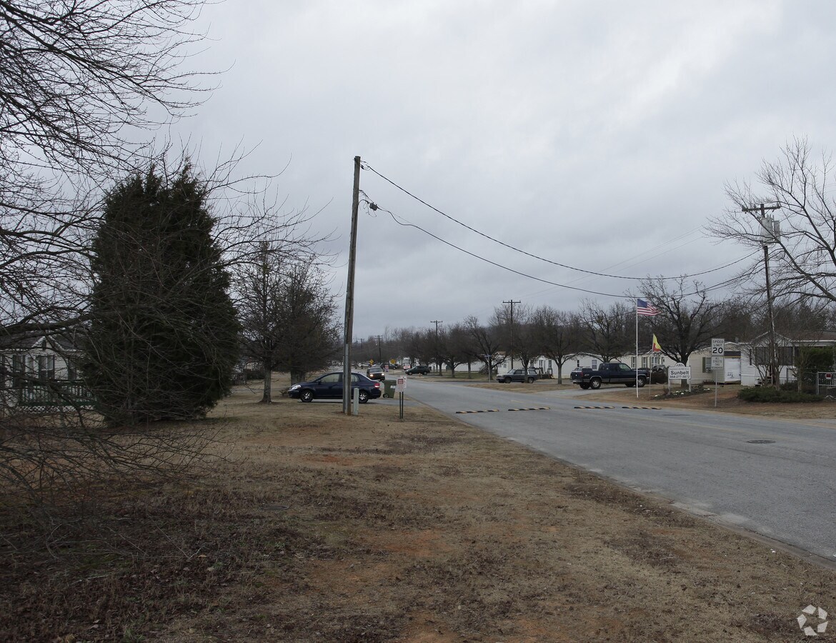 Photo - Sunbelt Mobile Home Park