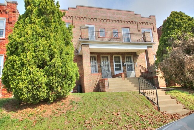 Building Photo - 4925-4927 Eichelberger St. Unit 4927 A
