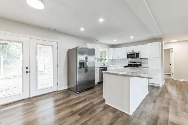 Photo - 9302 Holbrook Dr