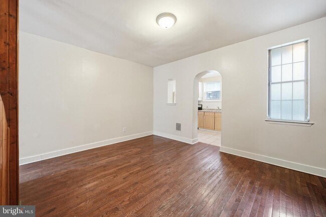 Photo - 430 Cross St