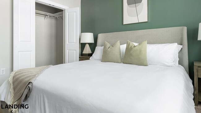 Photo - 3005 Chestnut Grv Ln Unit 1207