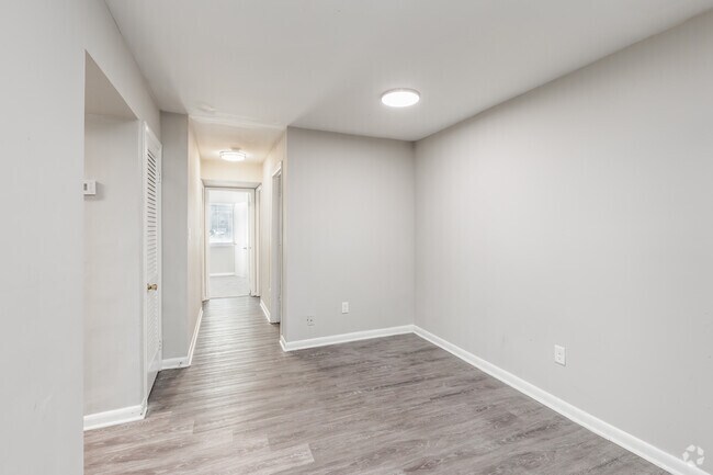 2BR, 1BA - 950SF - Dining Room