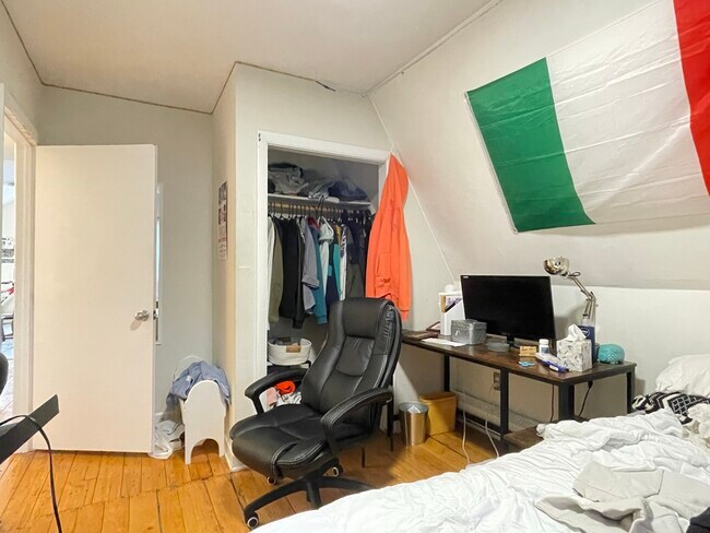 Photo - 839 Parker St Unidad 3
