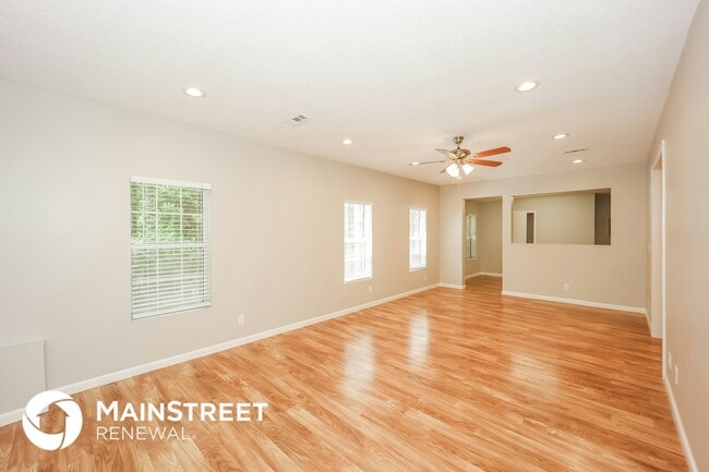 Photo - 110 Foster Cir