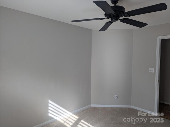 Photo - 761 Southwest Dr