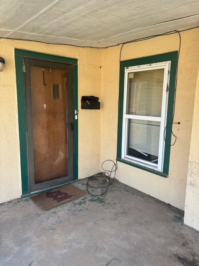 Photo - 328 E Texas Ave