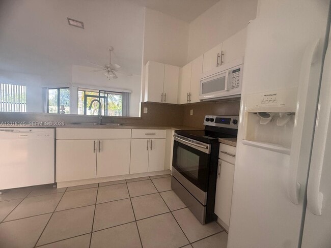 Photo - 1004 San Remo Cir