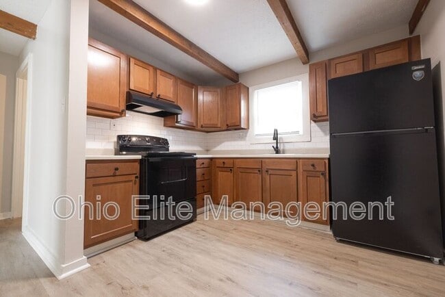 Photo - 3090 Grasmere Ave